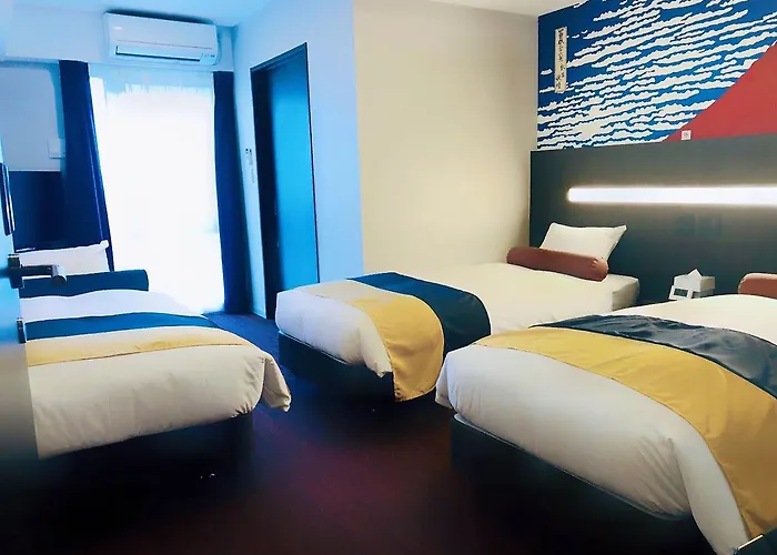 Kuromon Crystal Hotel